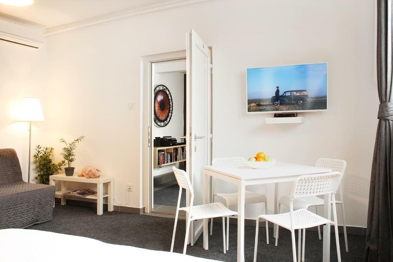 Floyd Room Zagabria Esterno foto